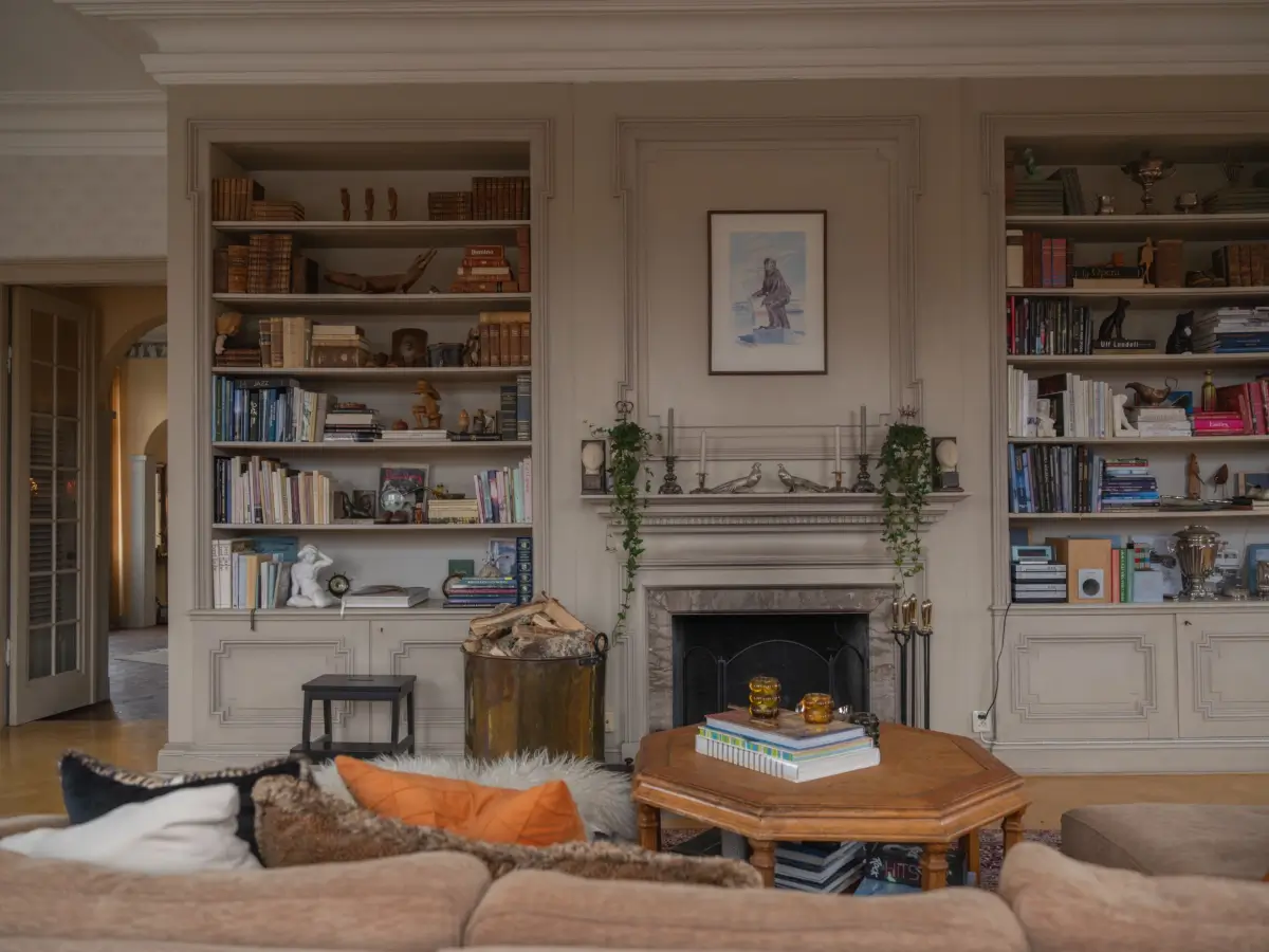 A Grand, Historic Swedish Apartment with Preserved Period Features 27 grand-historic-swedish-apartment-antiques-christmas-decor-nordroom