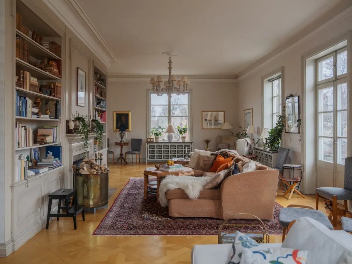 A Grand, Historic Swedish Apartment with Preserved Period Features 20 grand-historic-swedish-apartment-antiques-christmas-decor-nordroom