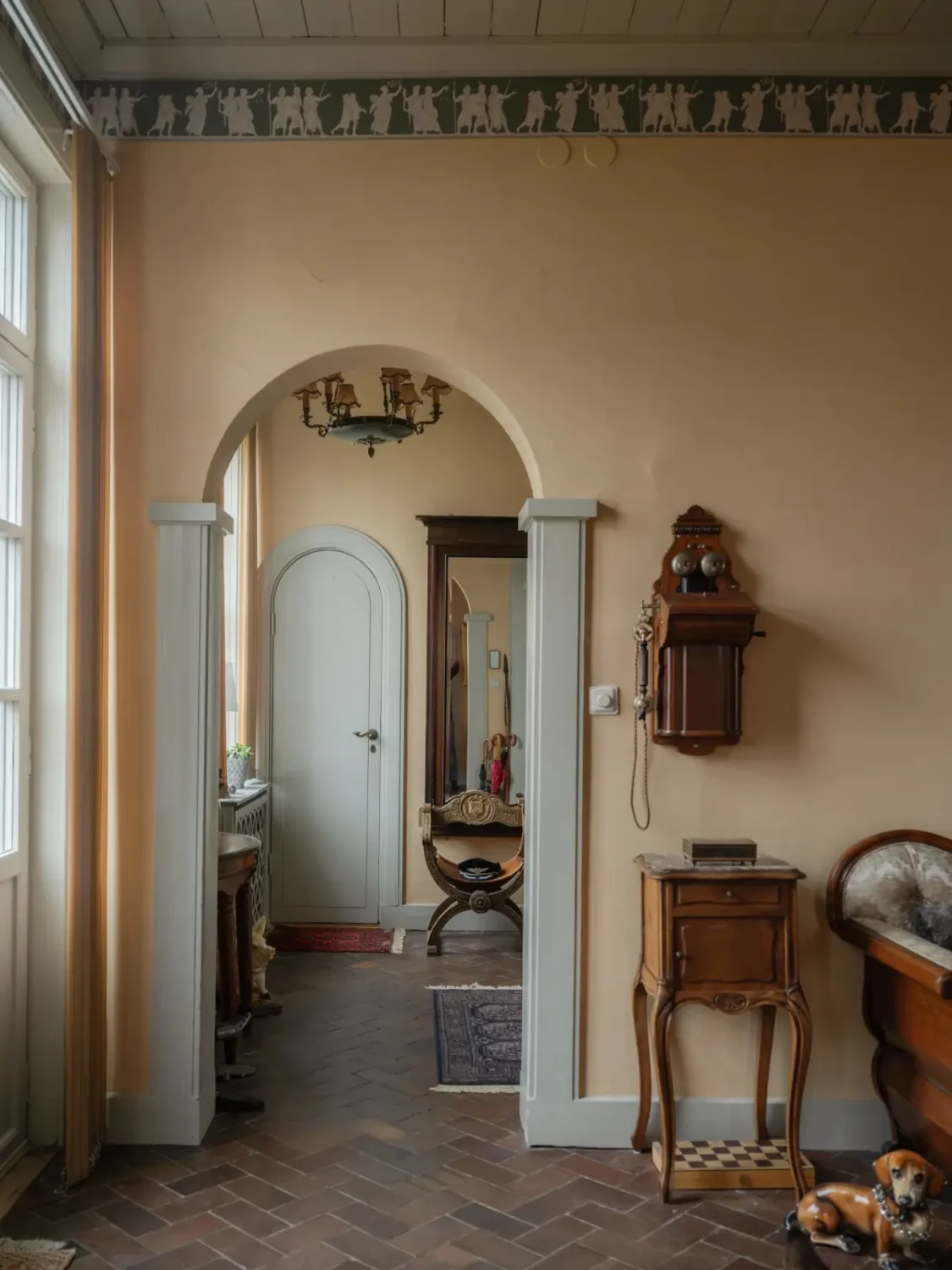 A Grand, Historic Swedish Apartment with Preserved Period Features 44 grand-historic-swedish-apartment-antiques-christmas-decor-nordroom