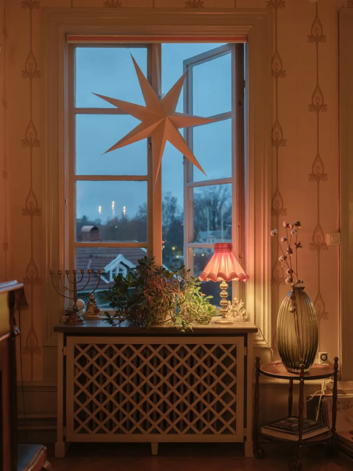 A Grand, Historic Swedish Apartment with Preserved Period Features 7 grand-historic-swedish-apartment-antiques-christmas-decor-nordroom