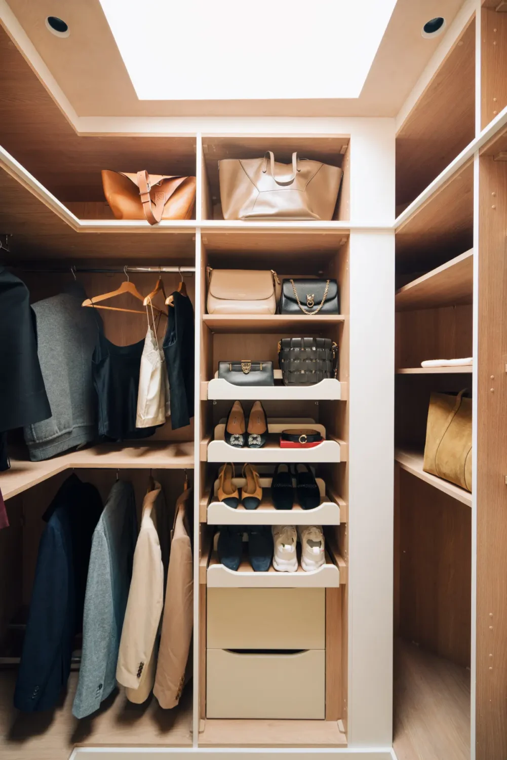 A Modern North London Brick House with Sculptural Interiors 21 heathpoint house london A Modern North London Brick House with Sculptural Interiors