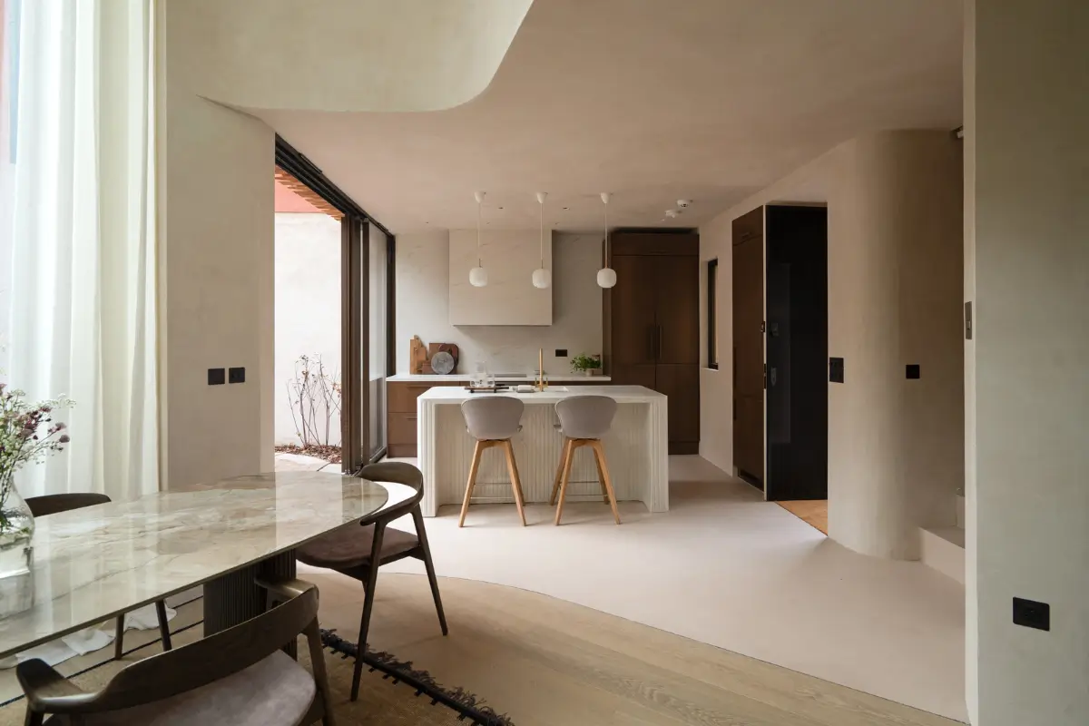 A Modern North London Brick House with Sculptural Interiors 10 heathpoint-house-london