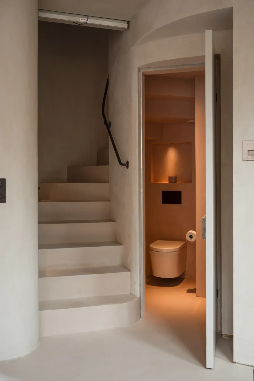 A Modern North London Brick House with Sculptural Interiors 14 heathpoint-house-london