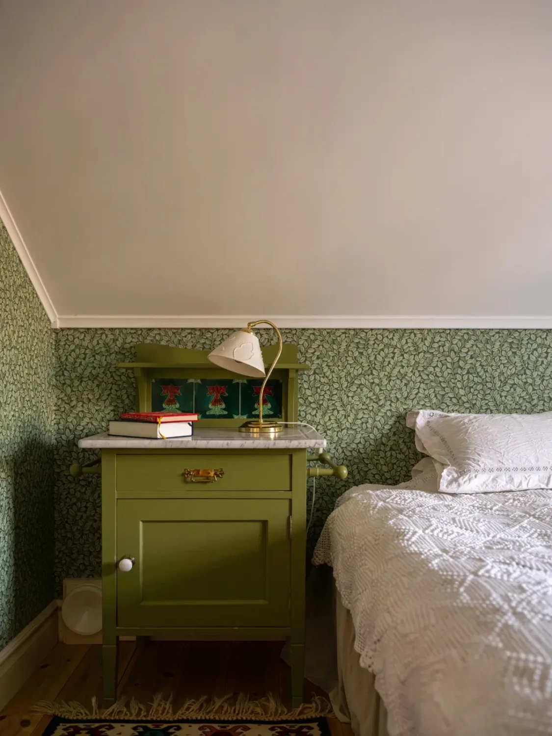 Preserved Details and Wallpapers in a Warm 19th-Century Country Home 45 historic-character-beautiful-renovated-19th-century-country-house-sweden-nordroom