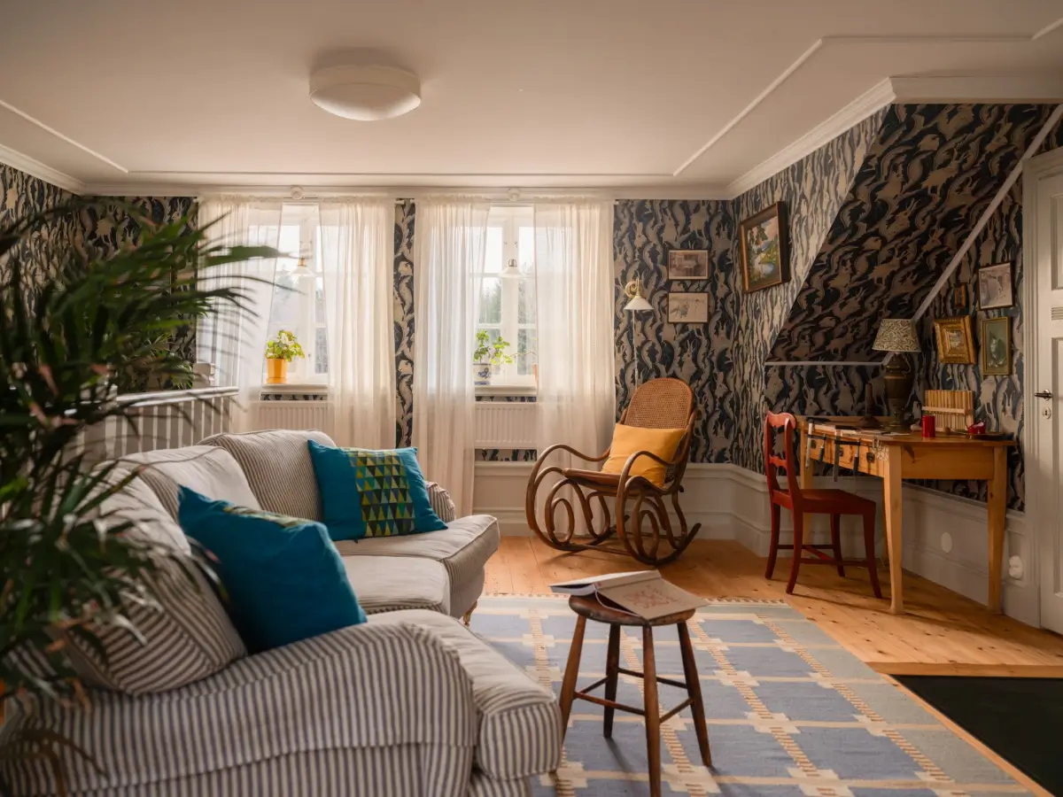 Preserved Details and Wallpapers in a Warm 19th-Century Country Home 32 historic-character-beautiful-renovated-19th-century-country-house-sweden-nordroom