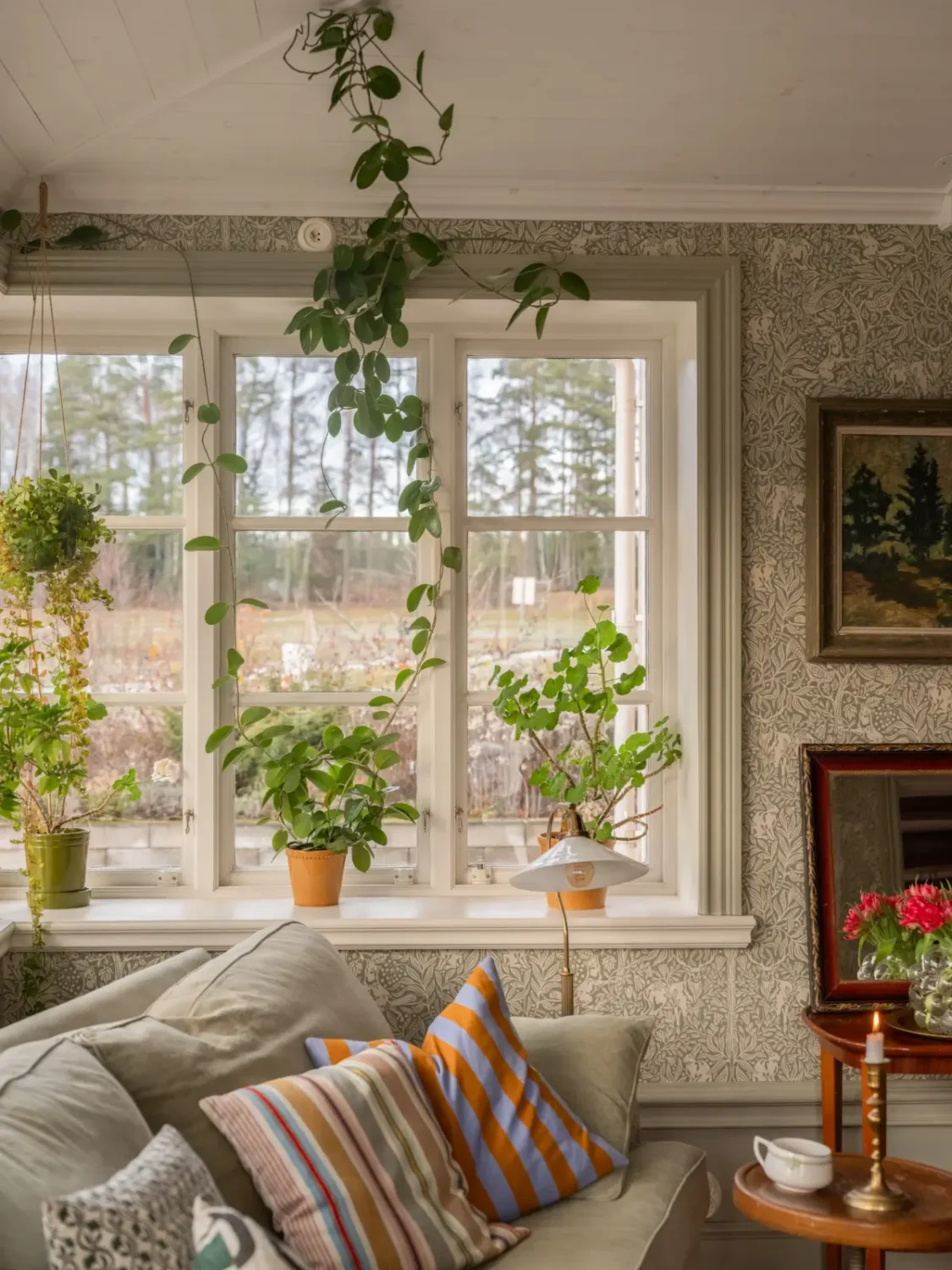 Preserved Details and Wallpapers in a Warm 19th-Century Country Home 19 historic-character-beautiful-renovated-19th-century-country-house-sweden-nordroom