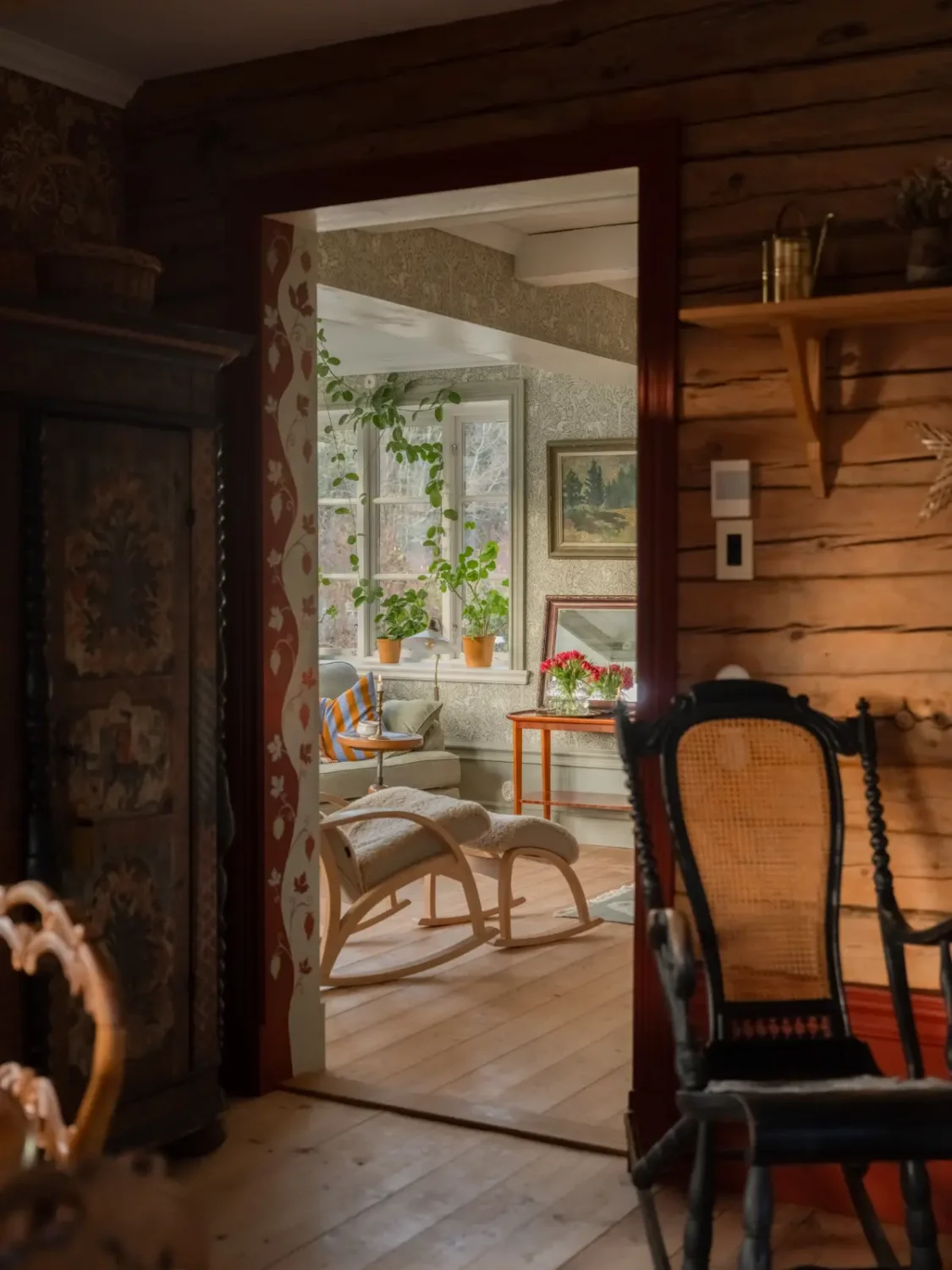 Preserved Details and Wallpapers in a Warm 19th-Century Country Home 16 historic-character-beautiful-renovated-19th-century-country-house-sweden-nordroom