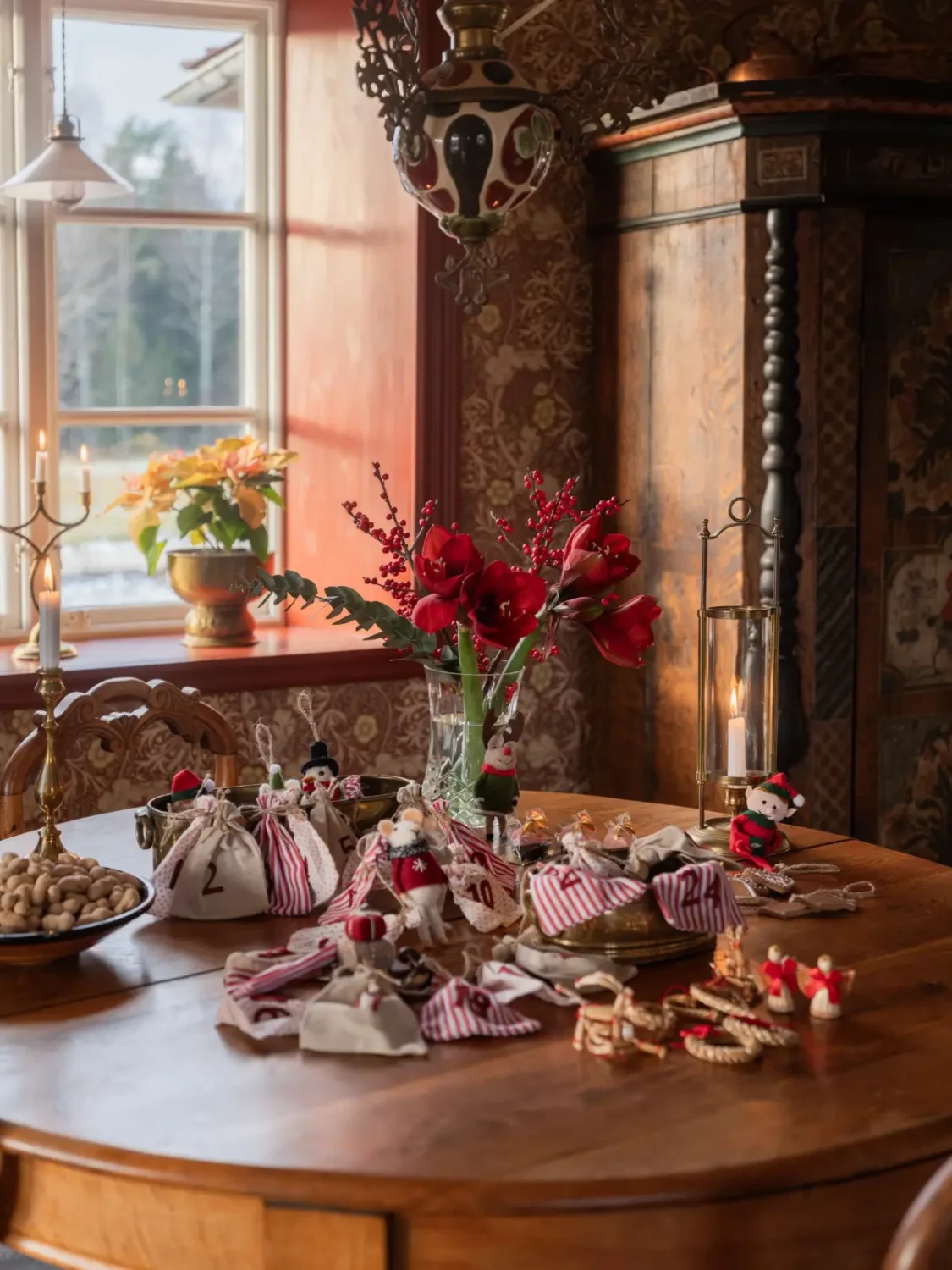 Preserved Details and Wallpapers in a Warm 19th-Century Country Home 11 historic-character-beautiful-renovated-19th-century-country-house-sweden-nordroom