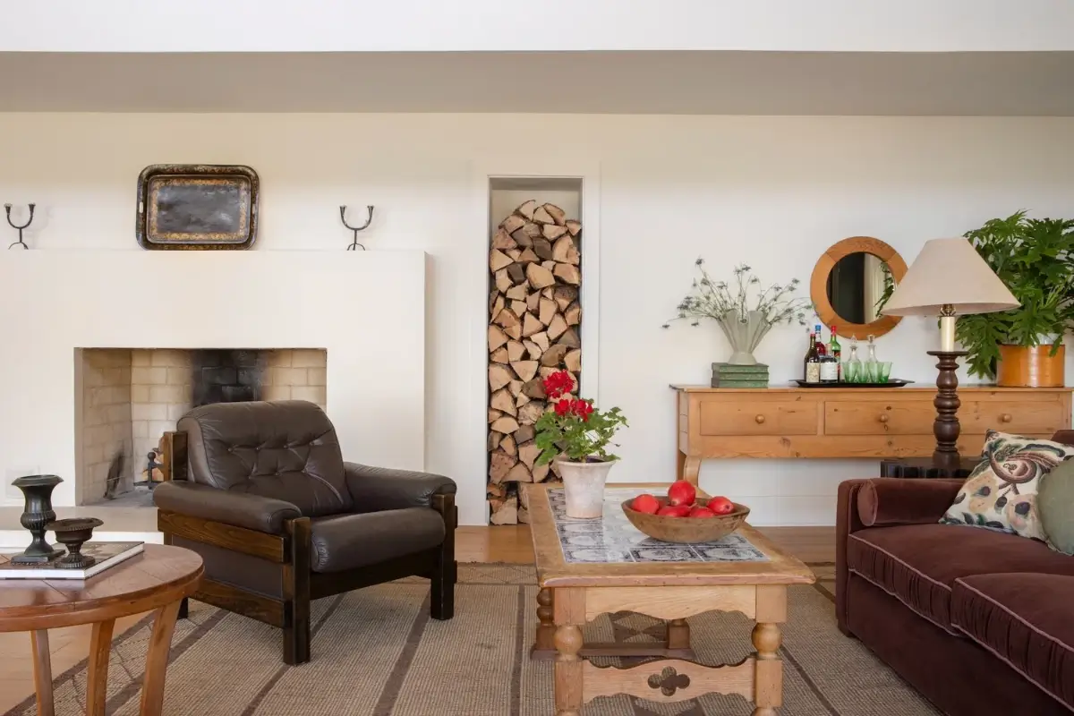 A Renovated Mid-Century Retreat in the Hudson Valley 5 late-1940s-renovated-cottage-new-york