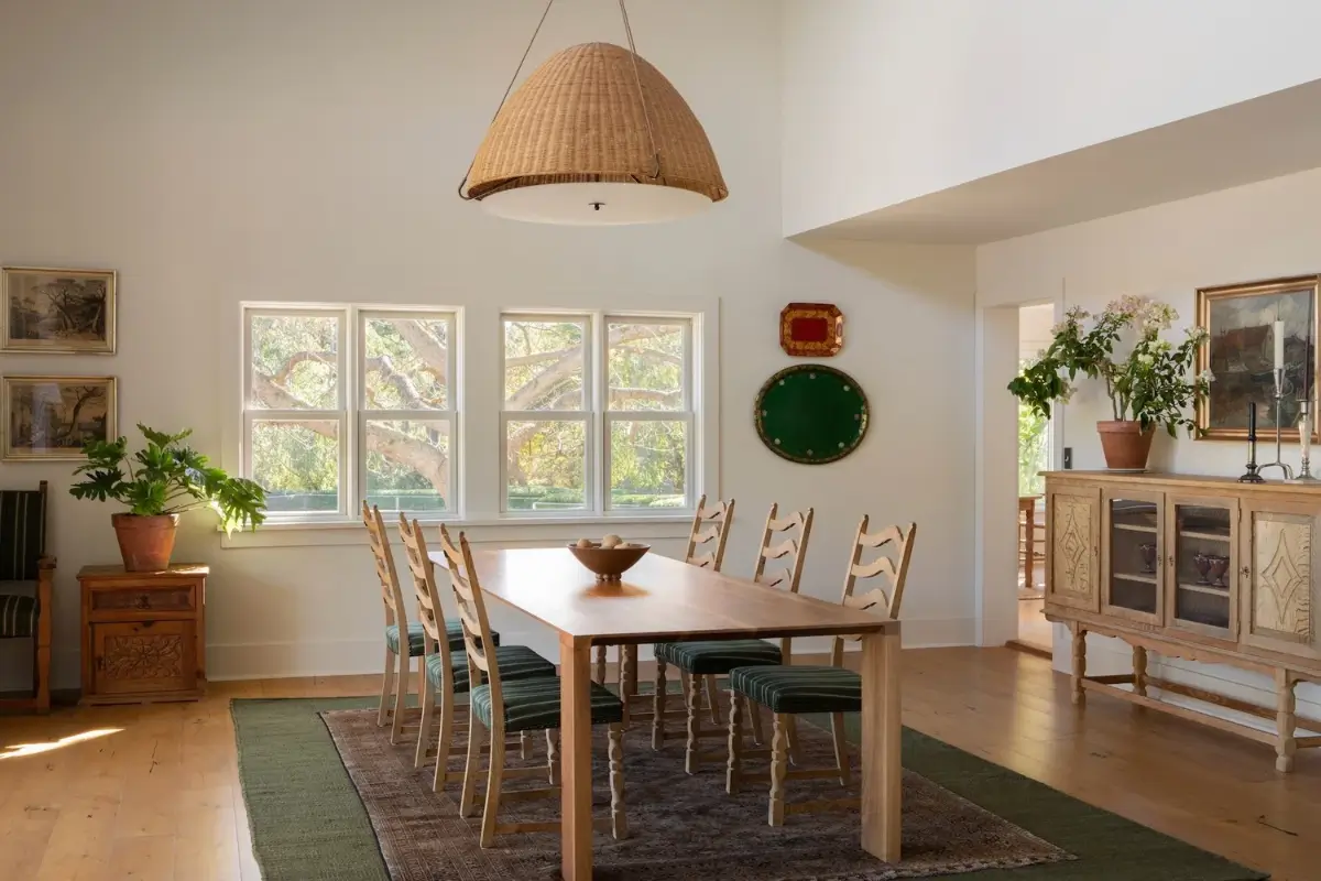 A Renovated Mid-Century Retreat in the Hudson Valley 6 late-1940s-renovated-cottage-new-york