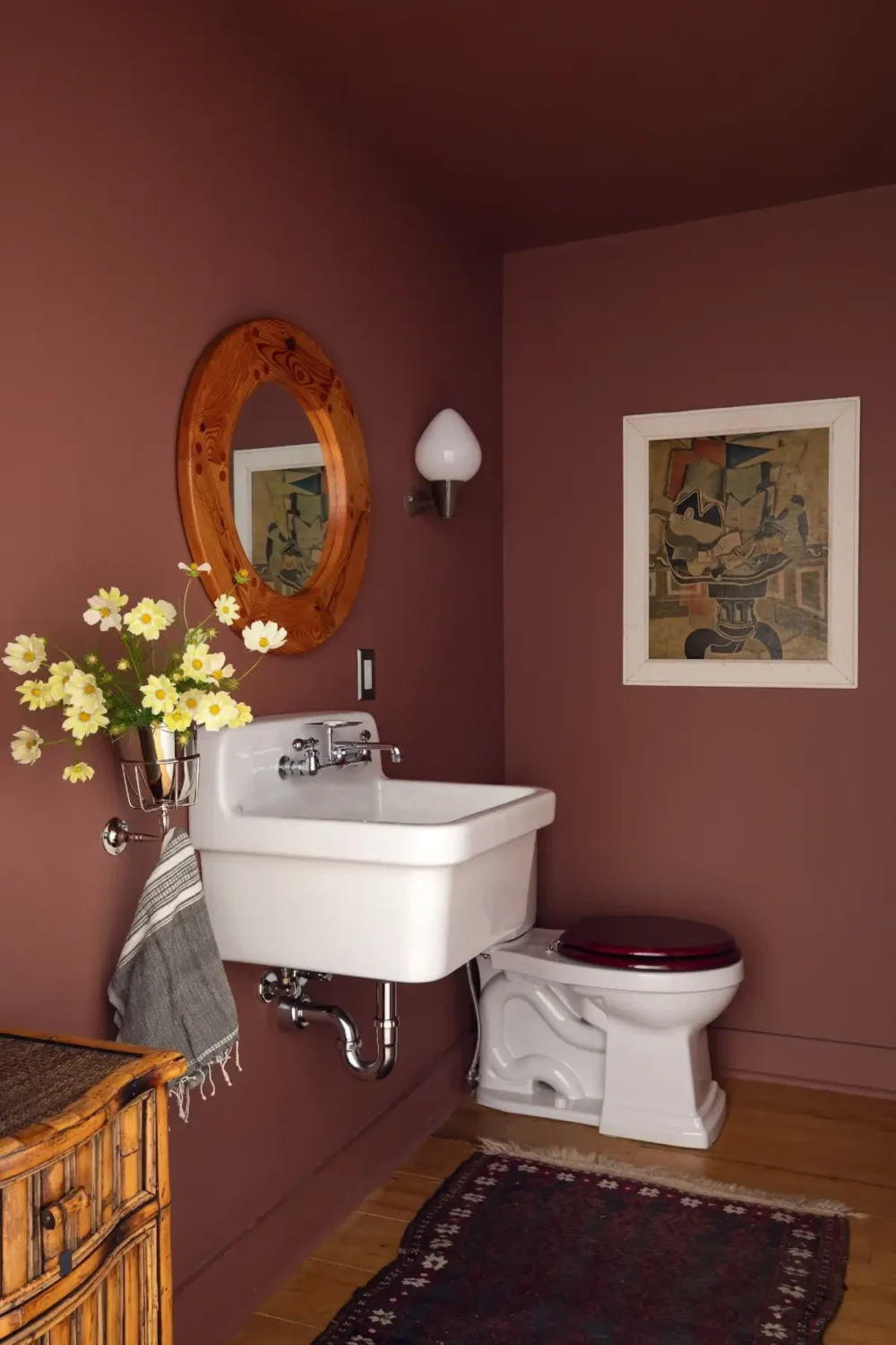 A Renovated Mid-Century Retreat in the Hudson Valley 17 late-1940s-renovated-cottage-new-york