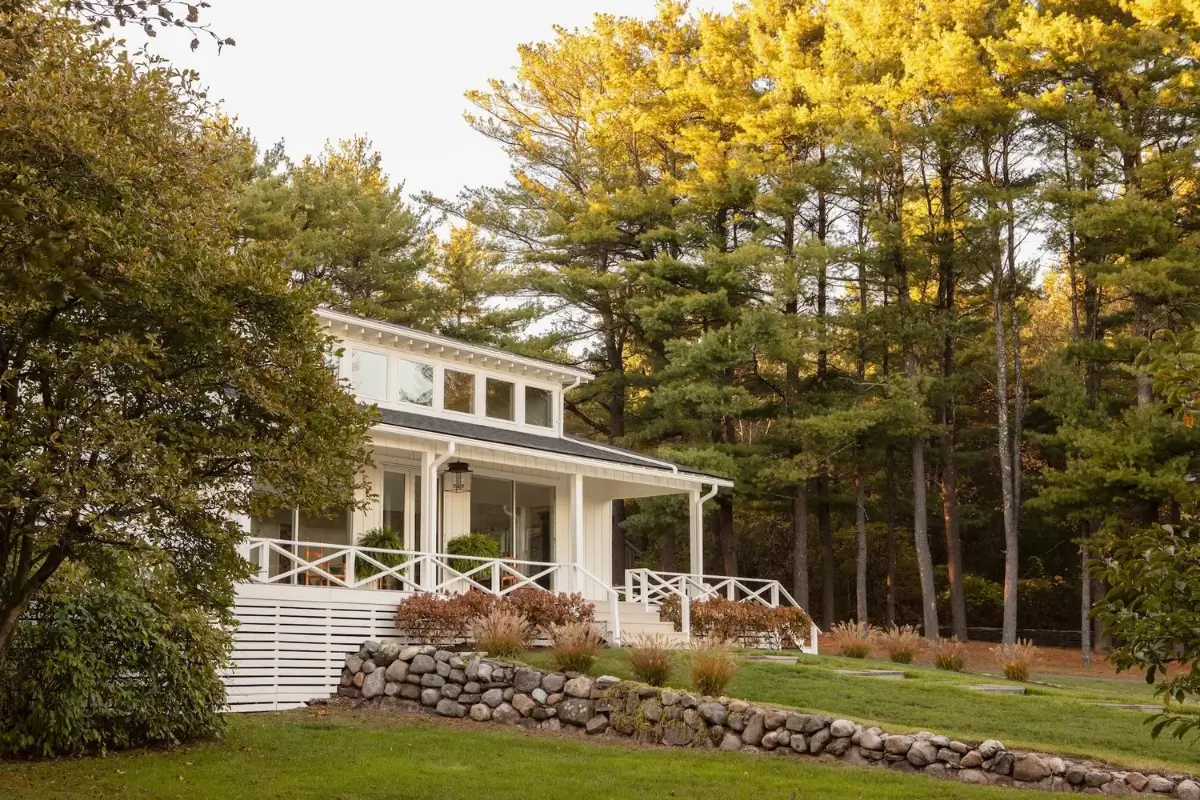 A Renovated Mid-Century Retreat in the Hudson Valley 31 late-1940s-renovated-cottage-new-york