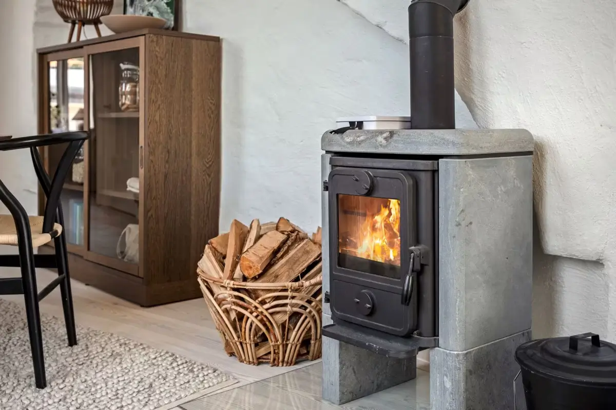 A Light-Filled Attic Apartment with Exposed Beams 7 light-attic-apartment-sweden-nordroom