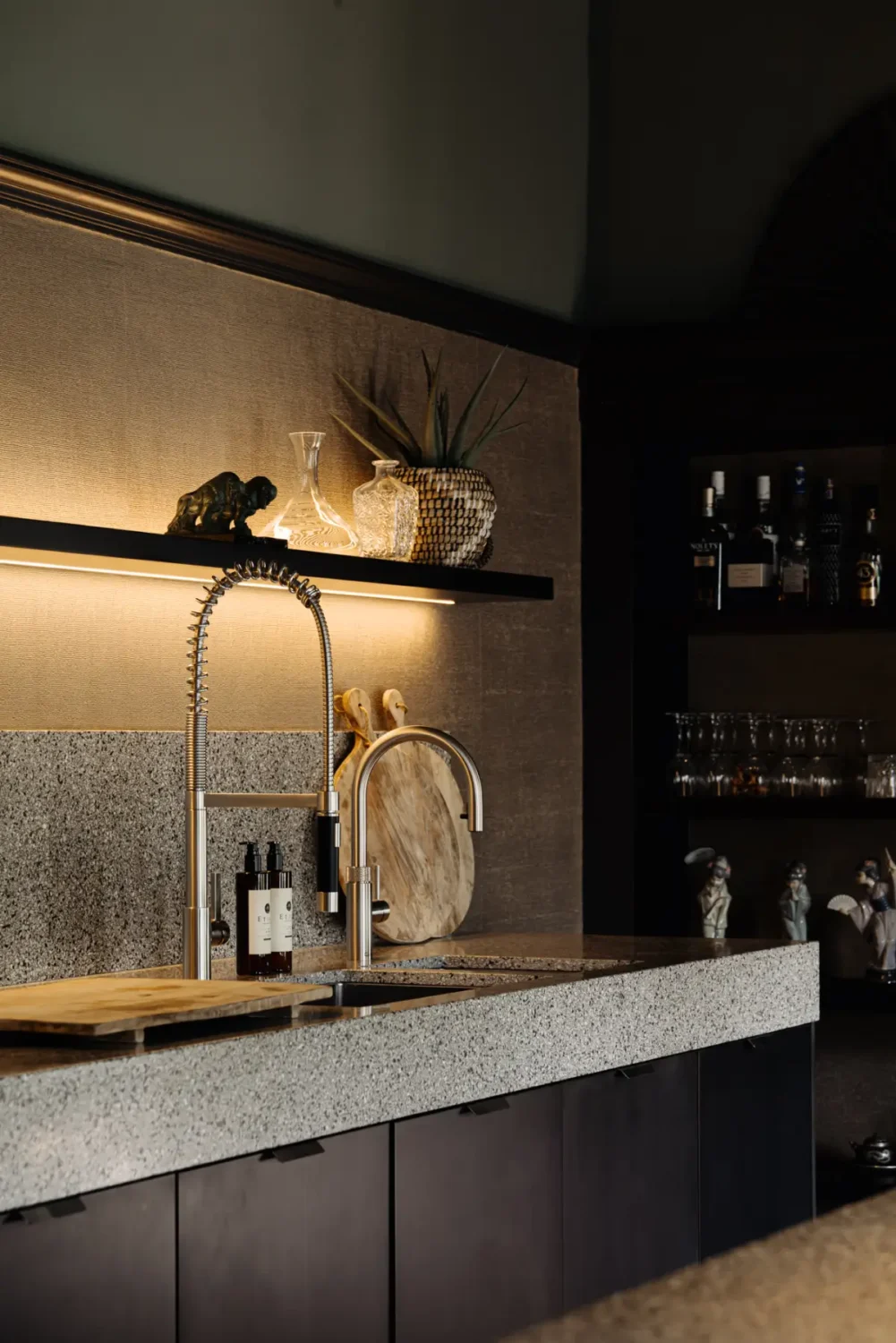 Heritage, Elegance, and Modern Luxury in a Grand Amsterdam Duplex 7 luxurious-duplex-apartment-amsterdam