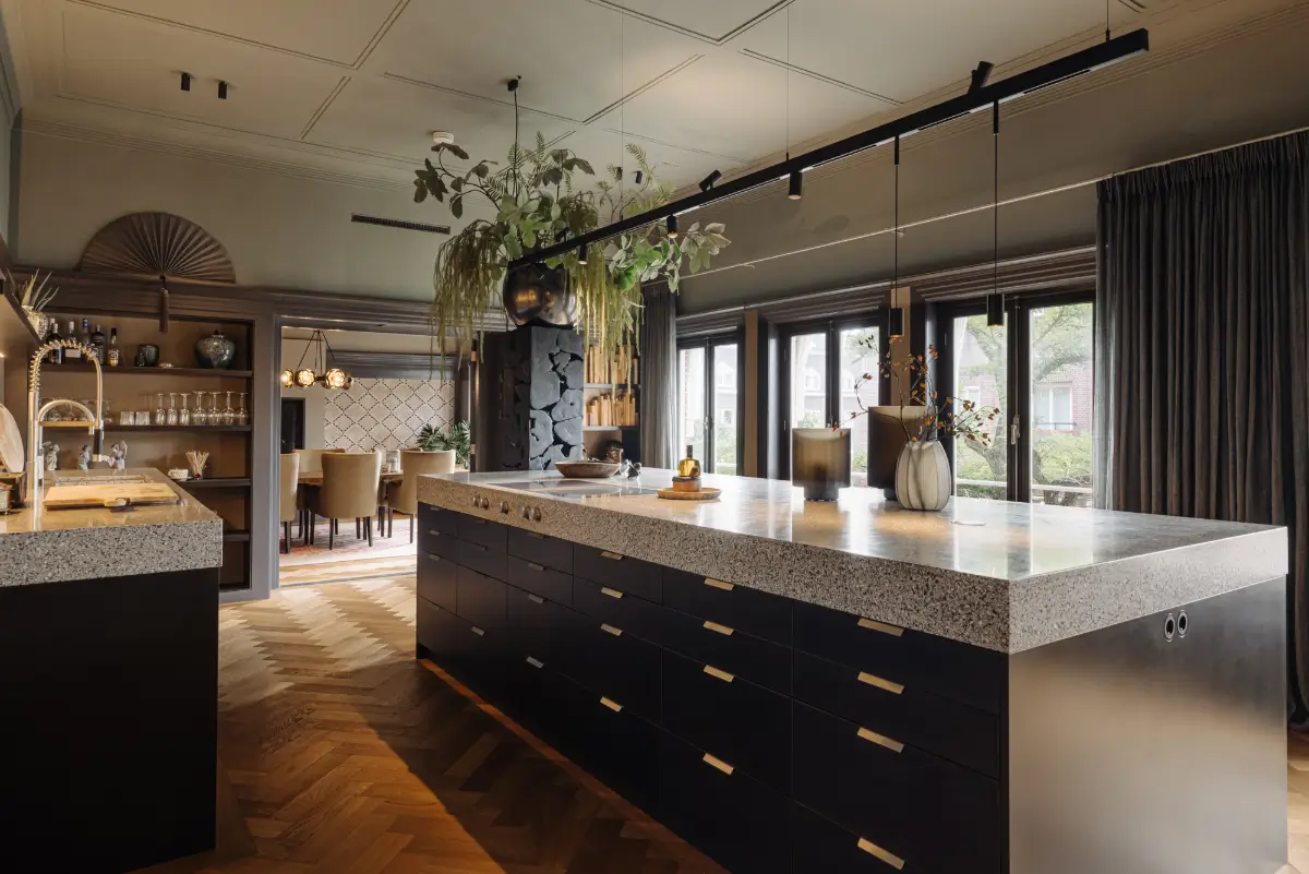 Heritage, Elegance, and Modern Luxury in a Grand Amsterdam Duplex 5 luxurious-duplex-apartment-amsterdam
