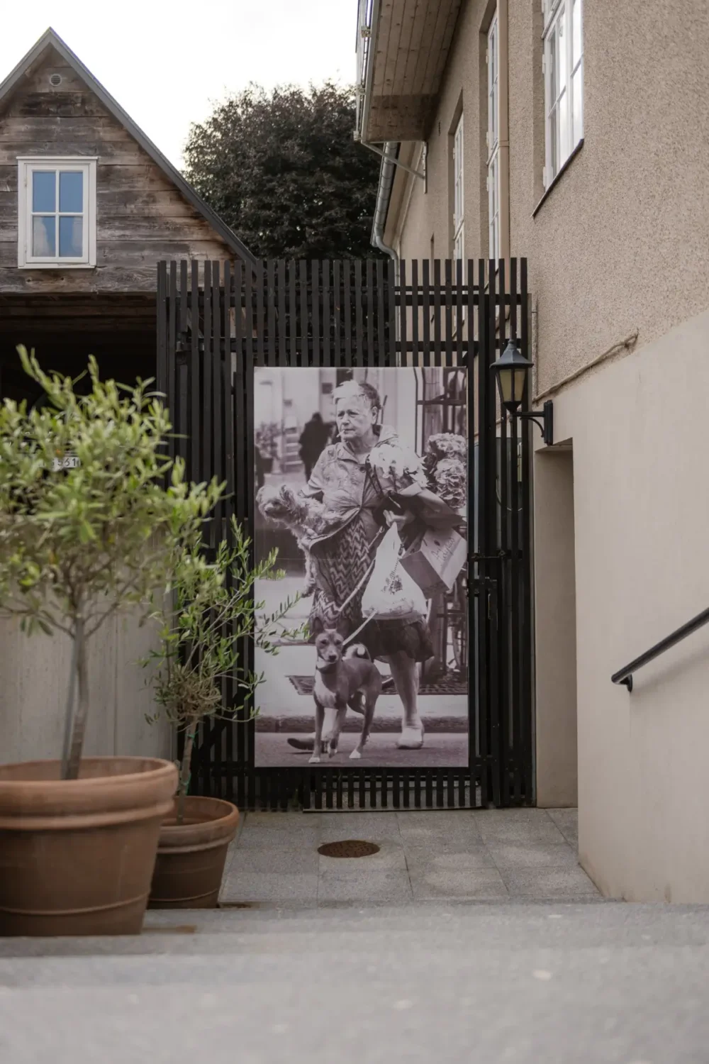 A Minimalistic and Spacious Scandinavian 1930s Villa 34 minimalistic-swedish-villa-nordroom