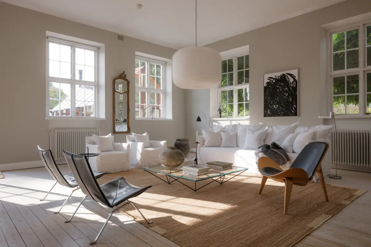 A Minimalistic and Spacious Scandinavian 1930s Villa 6 minimalistic-swedish-villa-nordroom