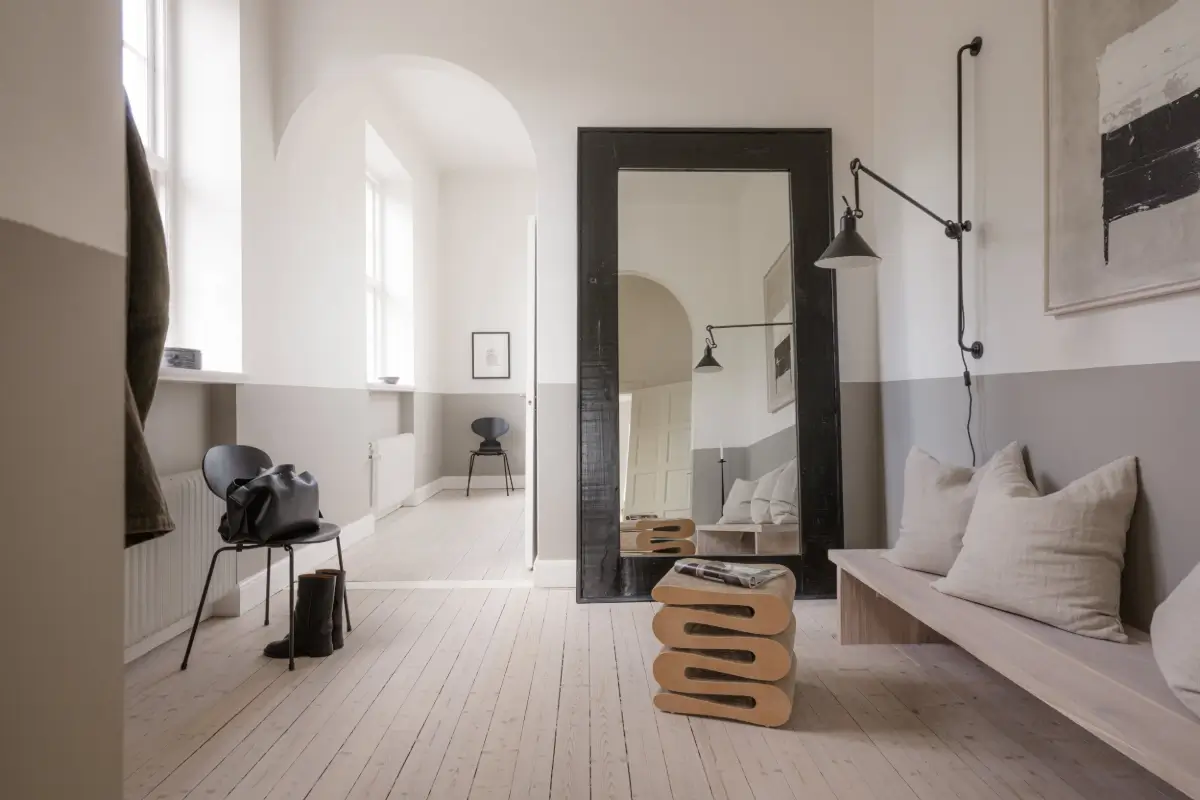 A Minimalistic and Spacious Scandinavian 1930s Villa 4 minimalistic-swedish-villa-nordroom