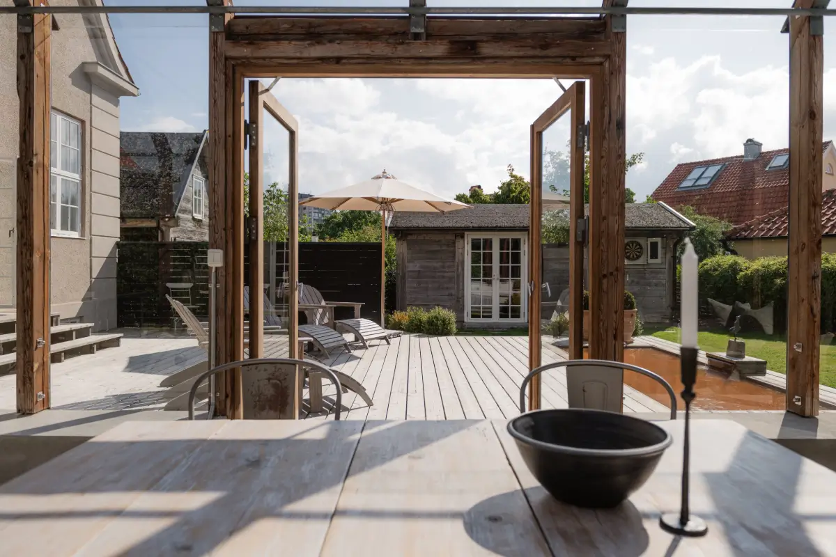 A Minimalistic and Spacious Scandinavian 1930s Villa 32 minimalistic-swedish-villa-nordroom