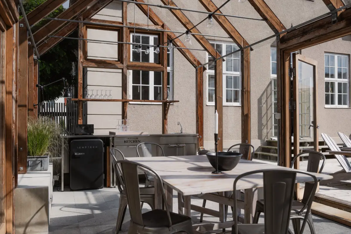 A Minimalistic and Spacious Scandinavian 1930s Villa 31 minimalistic-swedish-villa-nordroom