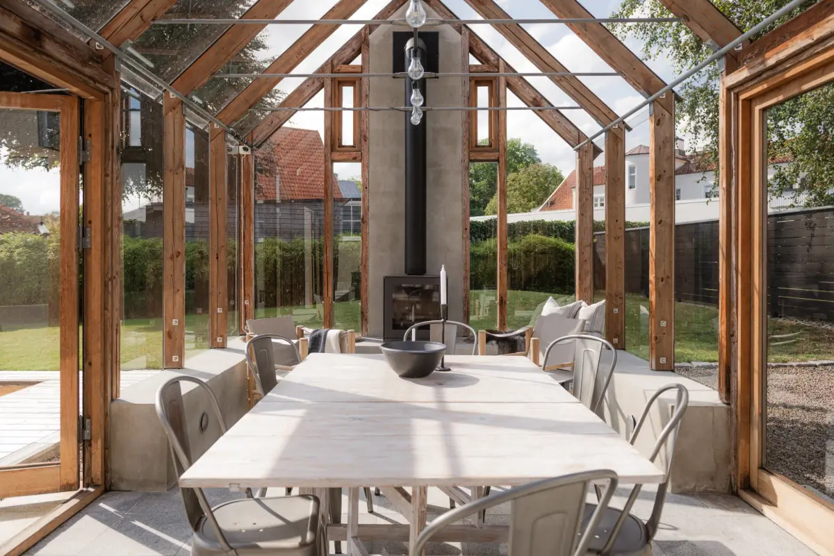 A Minimalistic and Spacious Scandinavian 1930s Villa 29 minimalistic-swedish-villa-nordroom