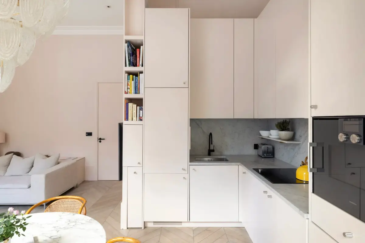 A Bright, Blush Pink Garden Apartment in Notting Hill 7 notting-hill-apartment6