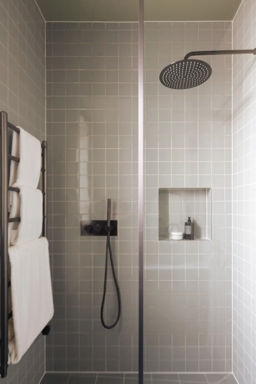 Pink Tones in A Renovated Queen's Park Victorian House 39 pink-tones-light-filled-renovated-victorian-house-london