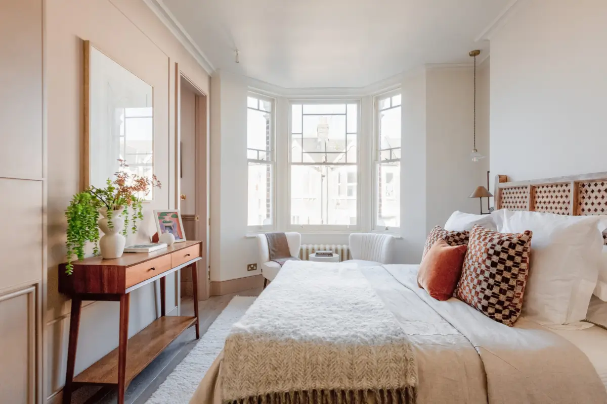 Pink Tones in A Renovated Queen's Park Victorian House 28 pink-tones-light-filled-renovated-victorian-house-london