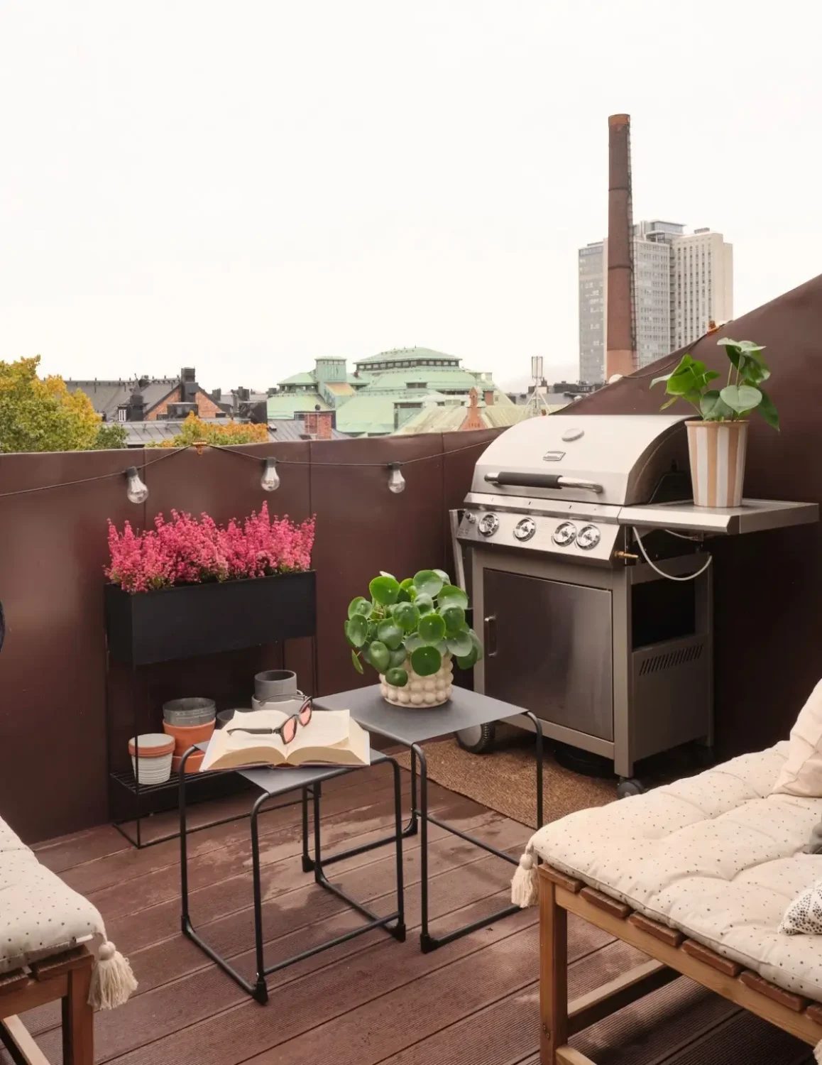 A Modern Attic Apartment with Exposed Beams in a 19th Century Building 15 scandinavian-attic-apartment-wooden-beams-slanted-ceilings-nordroom