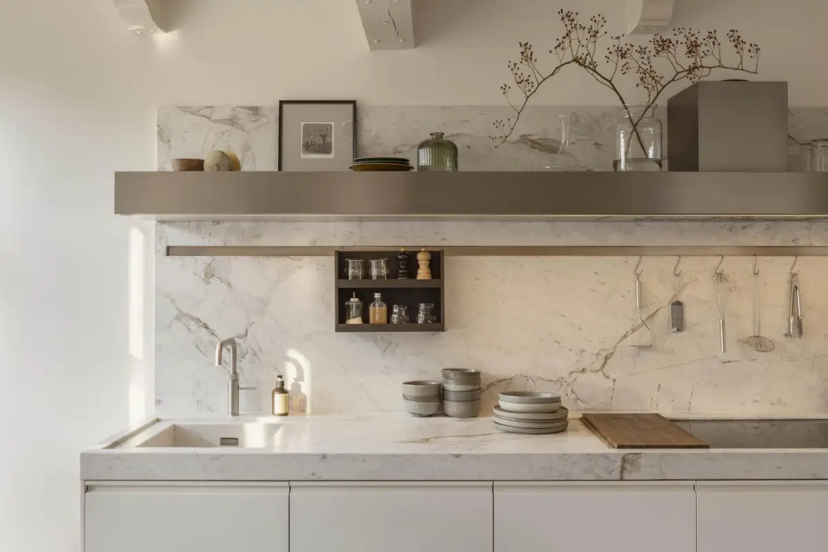 A Small, Elegant Apartment in a 19th-Century Amsterdam Canal House 9 small-amsterdam-apartment-canal-views