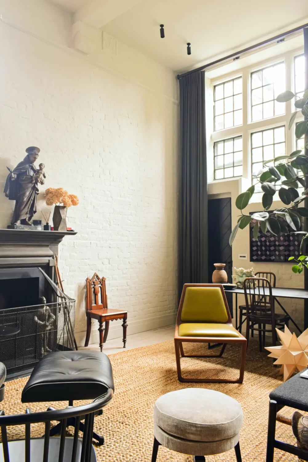 A Spectacular Split-Level Apartment in Vauxhall's Former Art School 6 split-level-apartment-school-conversion-london