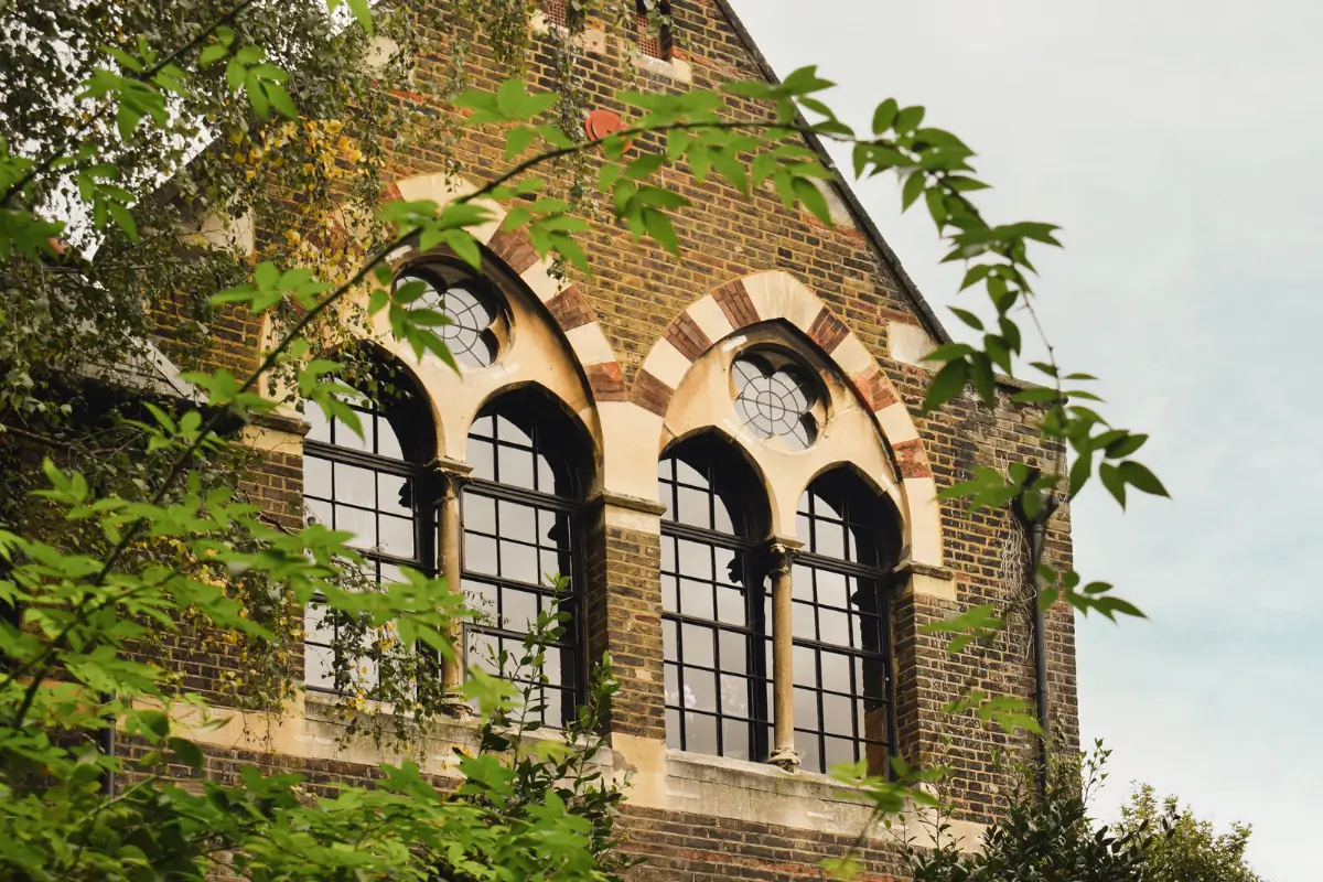 A Spectacular Split-Level Apartment in Vauxhall's Former Art School 36 split-level-apartment-school-conversion-london