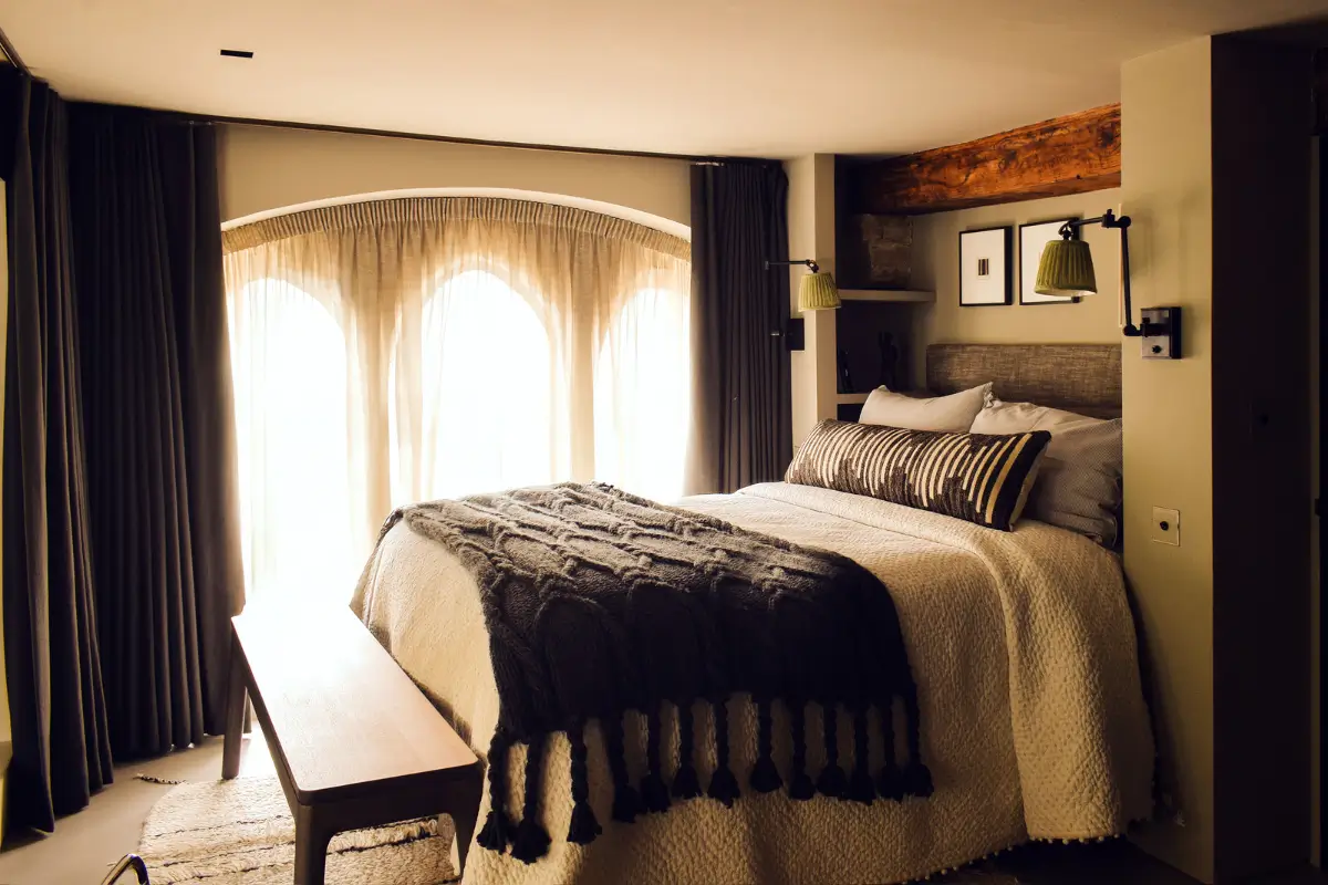 A Spectacular Split-Level Apartment in Vauxhall's Former Art School 20 split-level-apartment-school-conversion-london