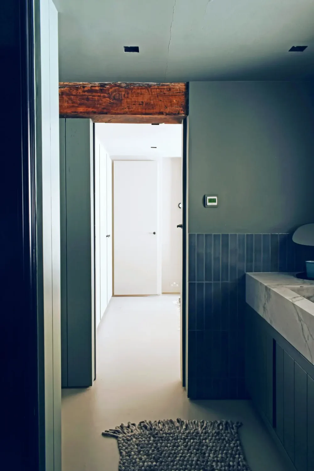 A Spectacular Split-Level Apartment in Vauxhall's Former Art School 25 split-level-apartment-school-conversion-london