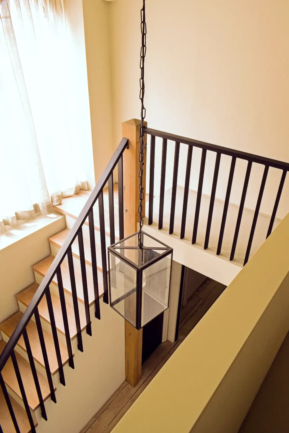 A Spectacular Split-Level Apartment in Vauxhall's Former Art School 19 split-level-apartment-school-conversion-london