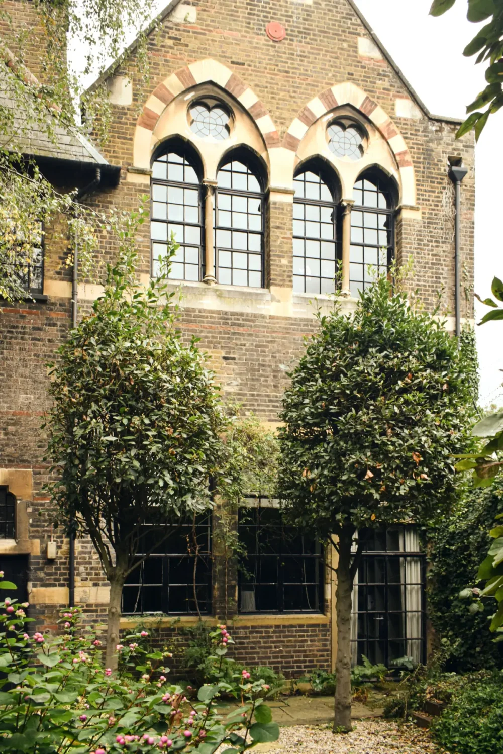 A Spectacular Split-Level Apartment in Vauxhall's Former Art School 34 split-level-apartment-school-conversion-london