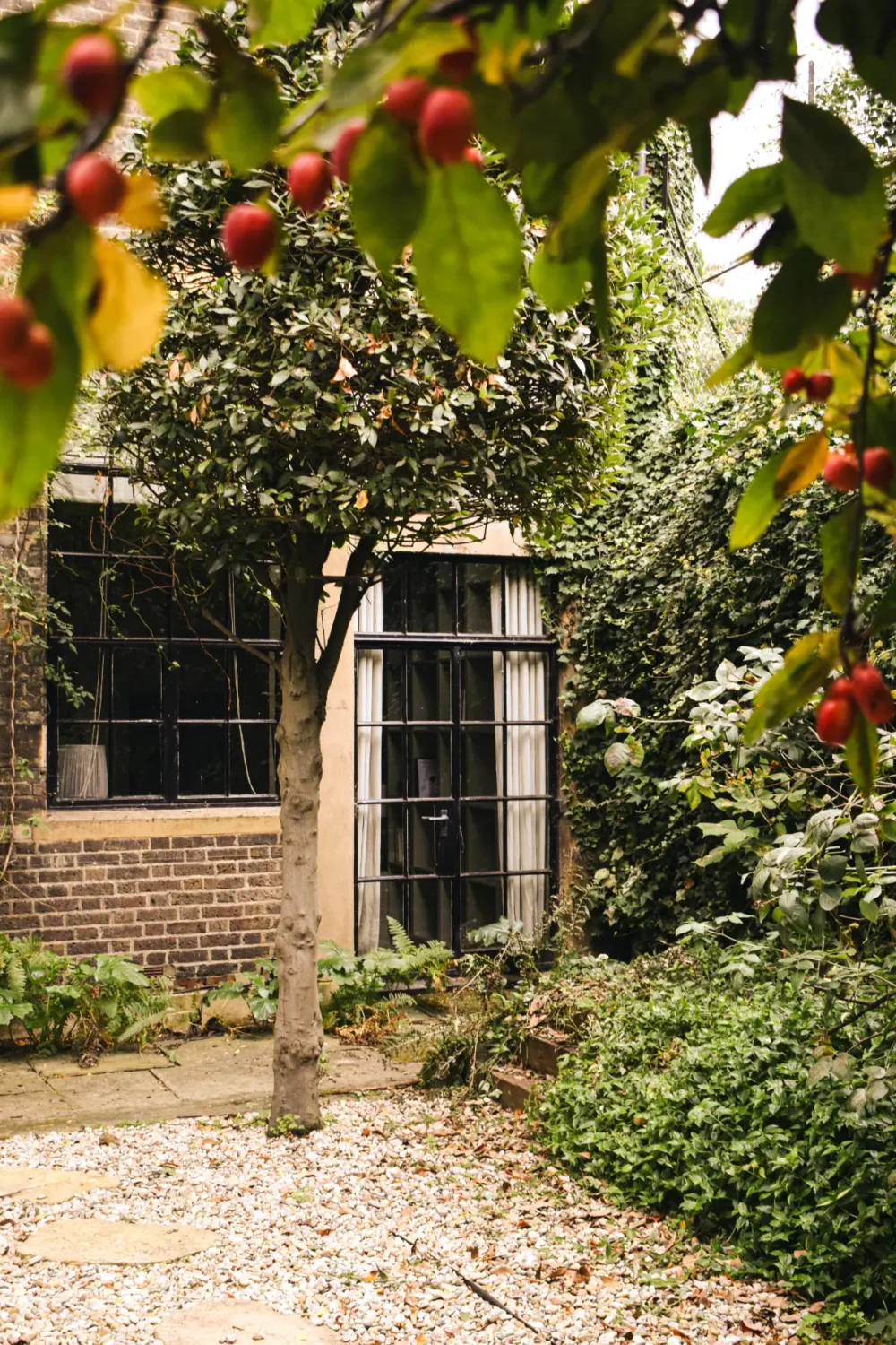 A Spectacular Split-Level Apartment in Vauxhall's Former Art School 31 split-level-apartment-school-conversion-london