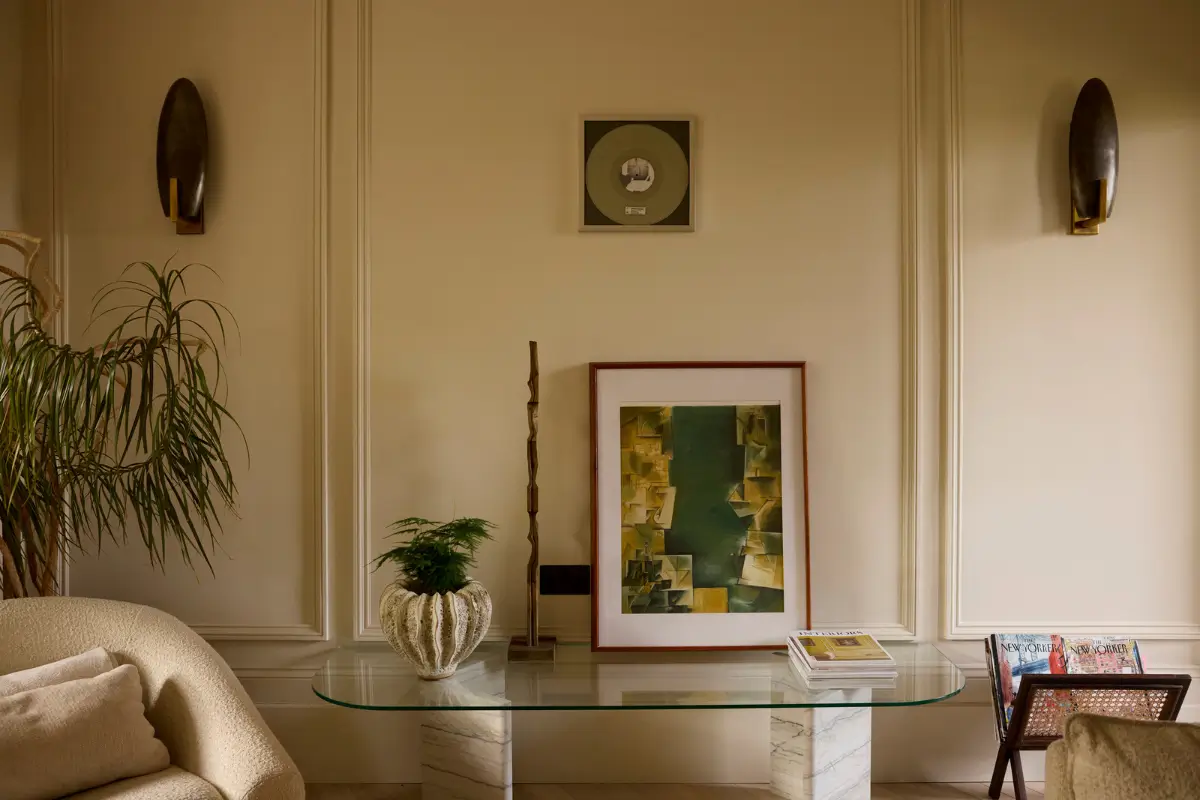 Warm Natural Tones and Victorian Cornicing in a London Apartment 6 stylish-two-bedroom-apartment-victorian-house-london