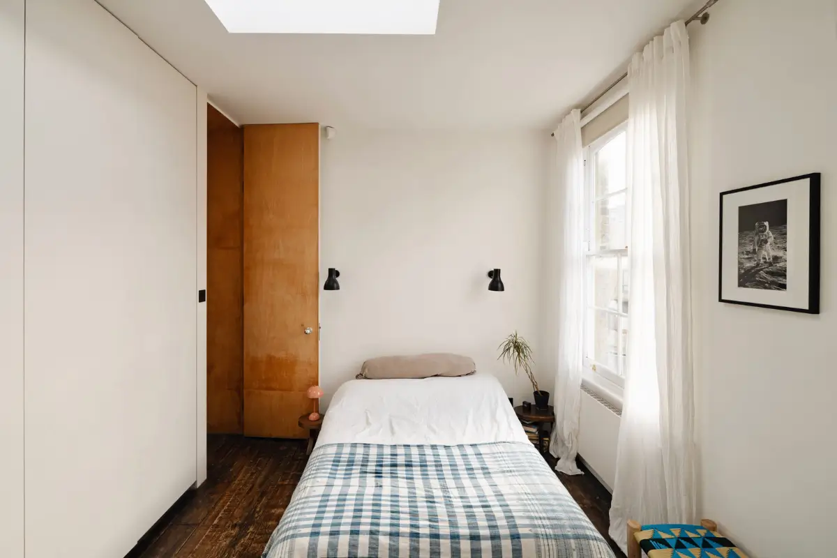 Modern Concrete and Oak Interiors in a Victorian House Designed by David Adjaye 18 swarovski-house-london-David-Adjaye