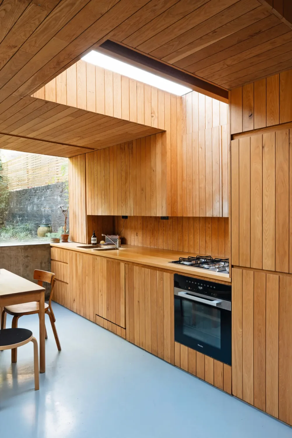Modern Concrete and Oak Interiors in a Victorian House Designed by David Adjaye 6 swarovski-house-london-David-Adjaye