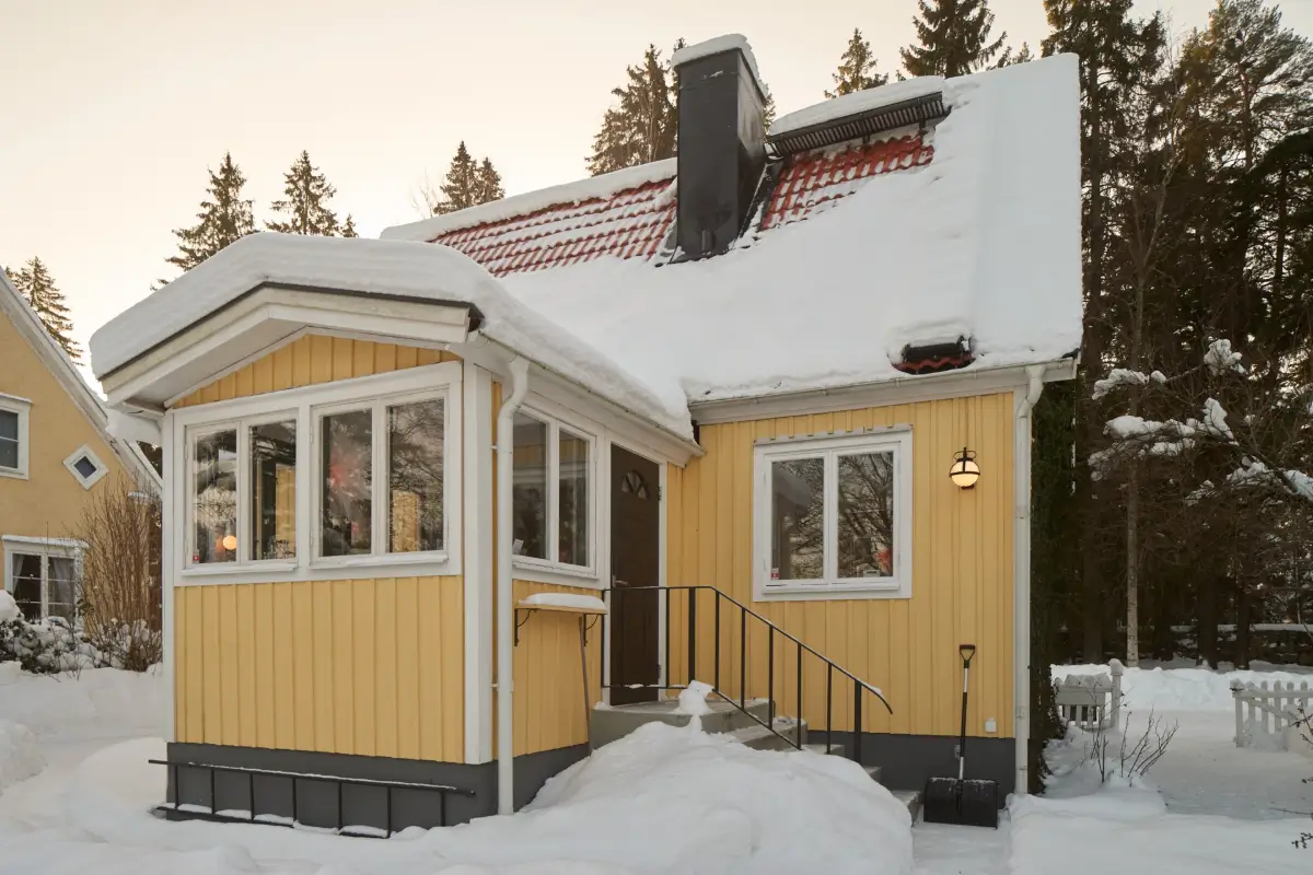 Warm Yellow Walls in a Charming 1920s House in Stockholm 32 beige-yellow-interiors-small-villa-sweden-nordroom
