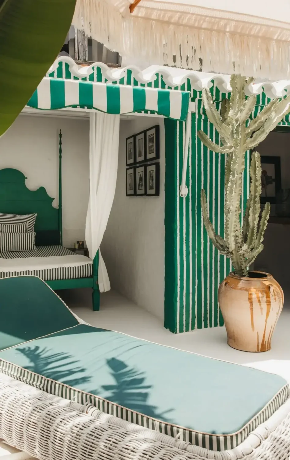 A Renovated Late 19th Century Menorca Townhouse with A Large Tropical Garden 19 can-riad-menorca-nordroom