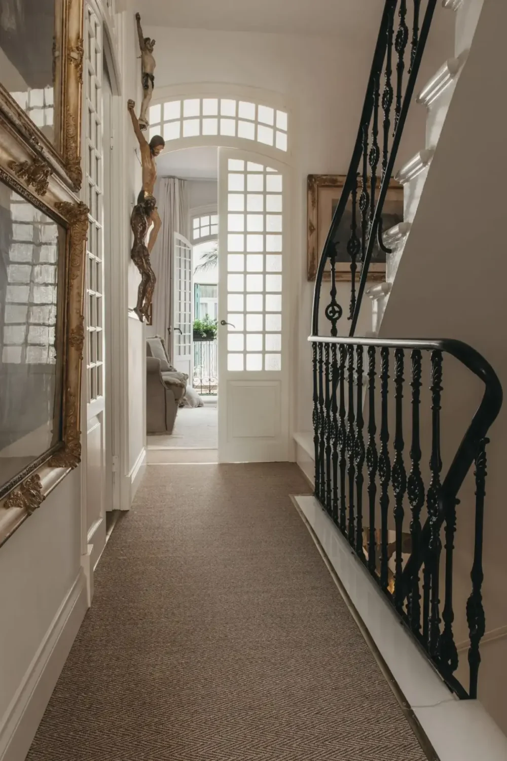 A Renovated Late 19th Century Menorca Townhouse with A Large Tropical Garden 7 can-riad-menorca-nordroom