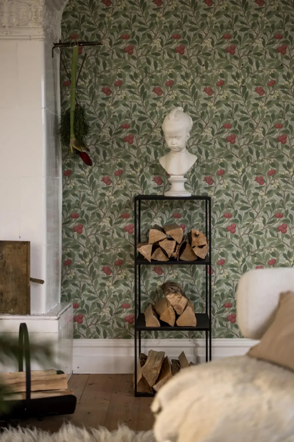 William Morris Wallpapers and Period Features in a Swedish Family Home 6 charm-character-1910-villa-sweden-nordroom