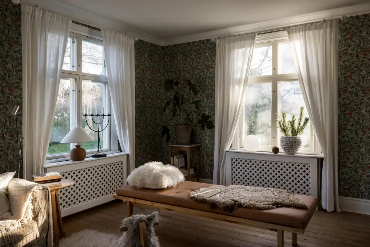 William Morris Wallpapers and Period Features in a Swedish Family Home 10 charm-character-1910-villa-sweden-nordroom