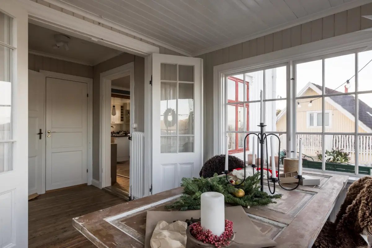 William Morris Wallpapers and Period Features in a Swedish Family Home 12 charm-character-1910-villa-sweden-nordroom