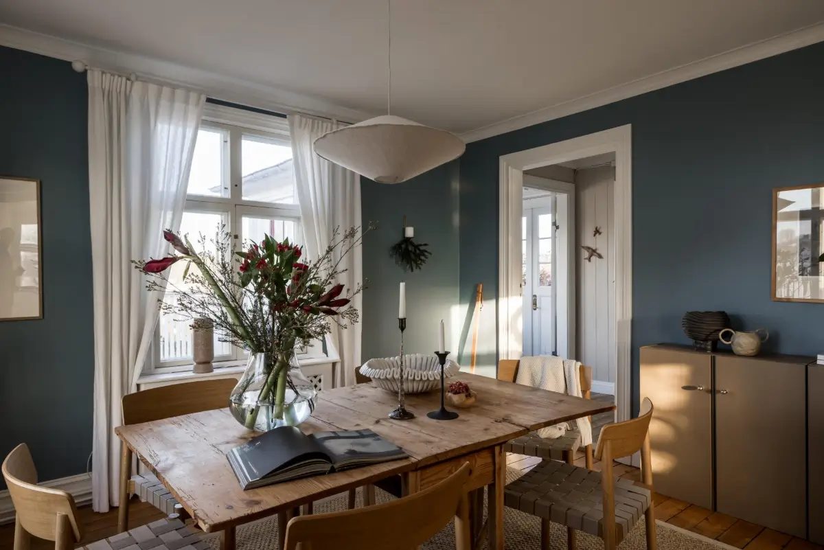 William Morris Wallpapers and Period Features in a Swedish Family Home 14 charm-character-1910-villa-sweden-nordroom