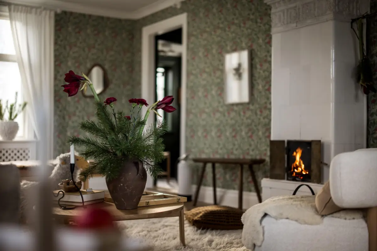 William Morris Wallpapers and Period Features in a Swedish Family Home 2 charm-character-1910-villa-sweden-nordroom