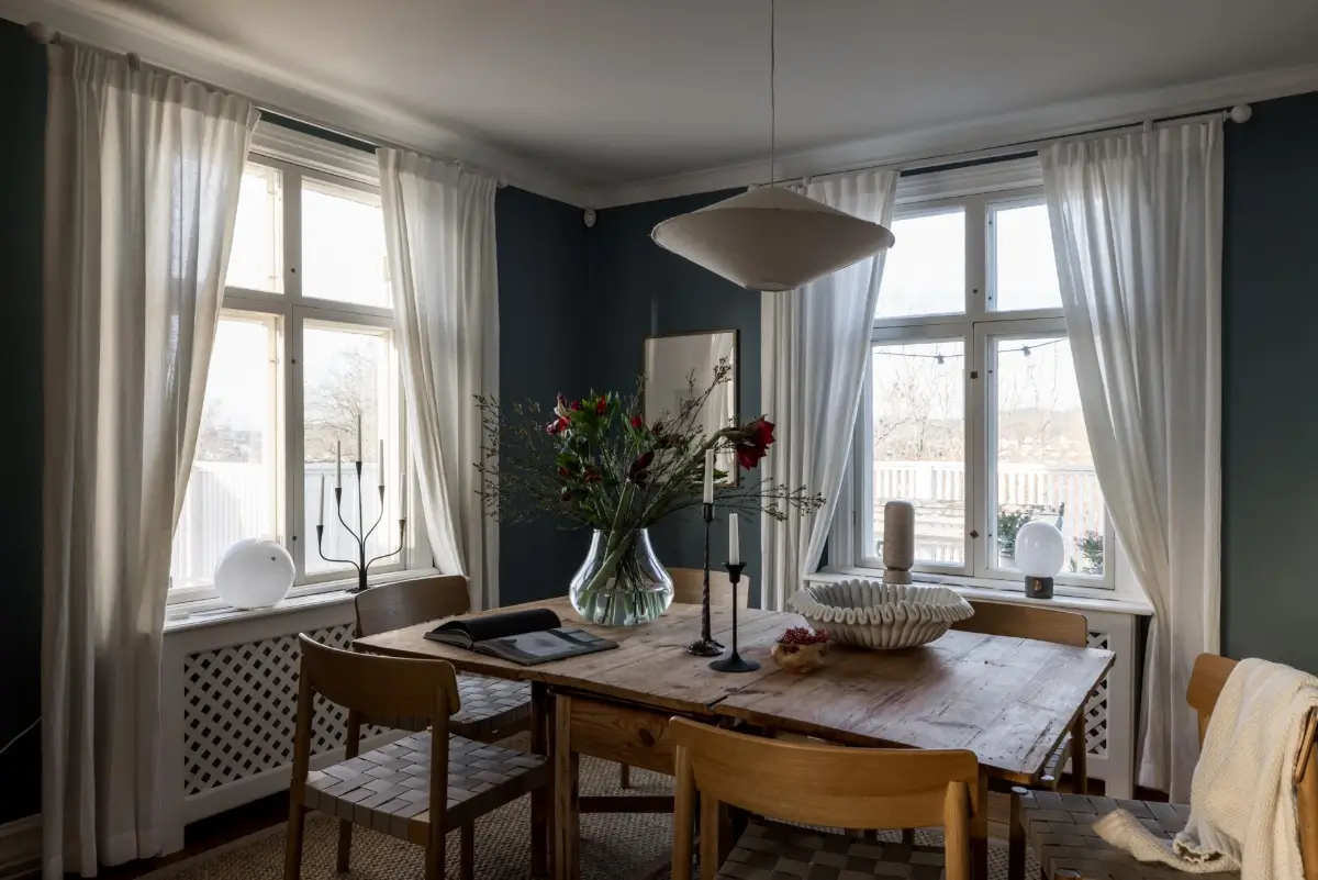 William Morris Wallpapers and Period Features in a Swedish Family Home 15 charm-character-1910-villa-sweden-nordroom