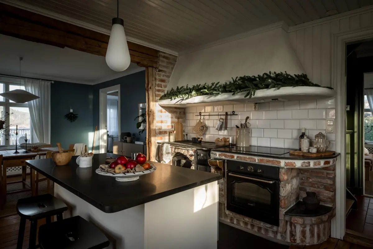 William Morris Wallpapers and Period Features in a Swedish Family Home 20 charm-character-1910-villa-sweden-nordroom